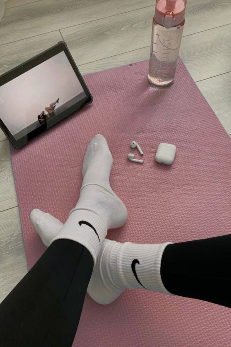 Pilates em casa: como começar do zero + benefícios e equipamentos essenciais